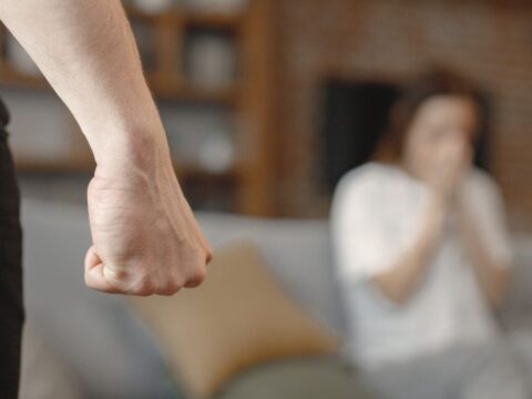 Większa skuteczność walki z przemocą w gronie najbliższych.