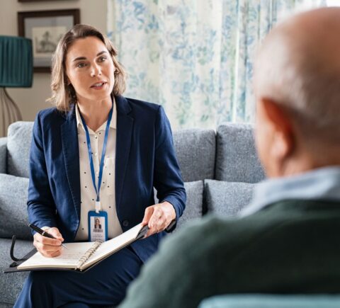 CZEGO MOŻEMY OCZEKIWAĆ OD OŚRODKÓW POMOCY SPOŁECZNEJ?