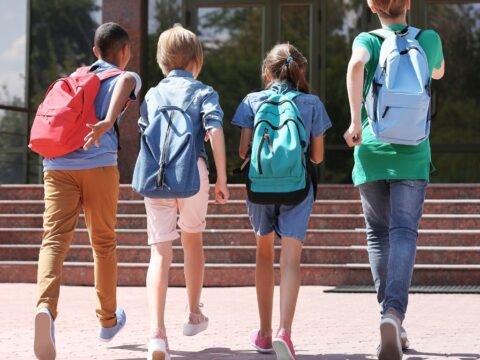 BEZPIECZEŃSTWO NASZYCH DZIECI W DRODZE ZE SZKOŁY I PRZEDSZKOLA