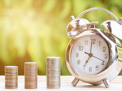 Stały zasiłek dla bezrobotnych po 50. roku życia – co się zmienia od 2025 roku?