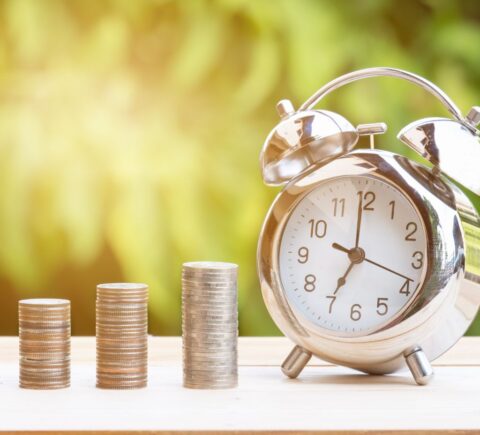 Stały zasiłek dla bezrobotnych po 50. roku życia – co się zmienia od 2025 roku?